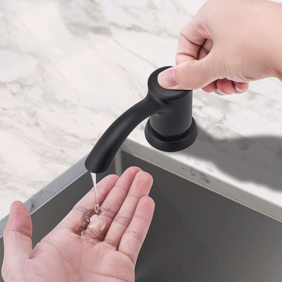 NWOT Top Refill Soap Dispenser ABS Pump Head 17oz Lotion Bottle Built-in Design - Picture 1 of 13